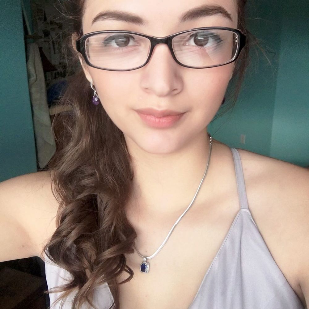 Meet your Posher, Alexandra